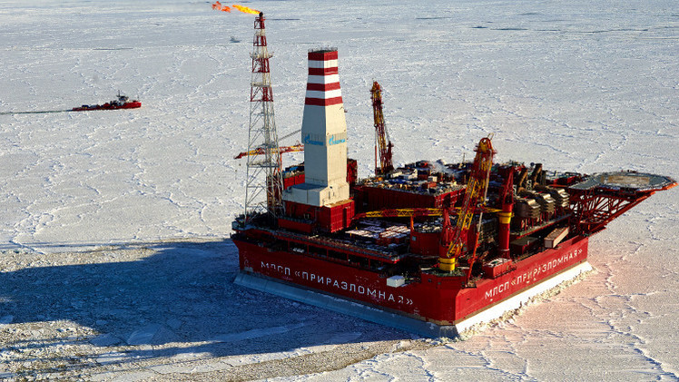 منصة نفطية روسية في منطقة القطب الشمالي 