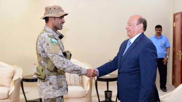 لقاء الرئيس الفار عبد ربه منصور هادي بقائد القوات الخاصة السعودي عبدالله السهيان الذي قتل أمس