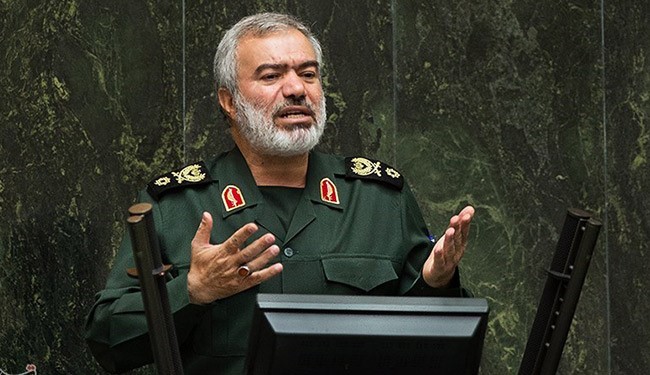 قائد القوة البحرية لحرس الثورة الاسلامية الادميرال علي فدوي