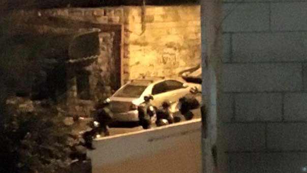 مداهمات ليلية في أحياء القدس