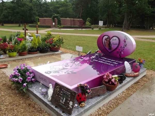 12-Monument-ados-jeune-femme-la-rose-et-mauve-pierre-tombale-640x500