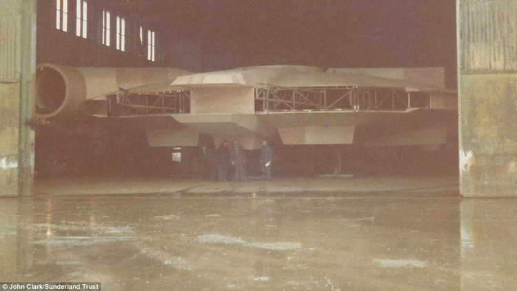 صور تكشف عن مكان البناء السري للسفينة الأسطورية ميلينيوم فالكون