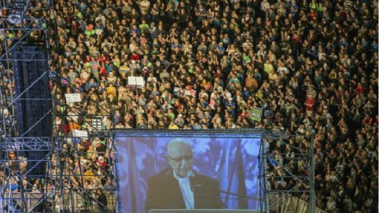 خطاب رئيس الموساد السابق في التظاهرة