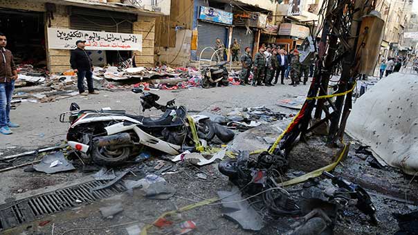 قوى أمنية في مكان الانفجارين