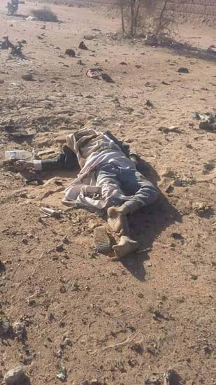 جثة أحد المسعفين الذي حضروا لاعمال الانقاذ و الاطفاء 