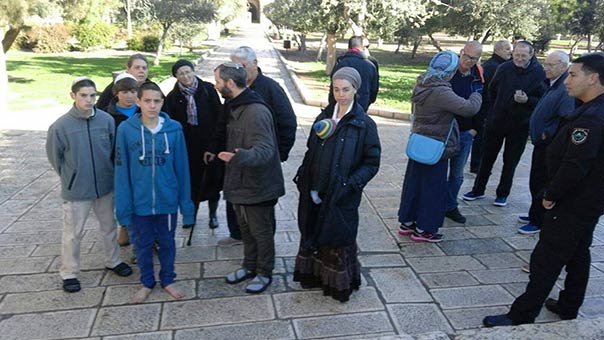 اقتحام المستوطنين لباحات المسجد الأقصى