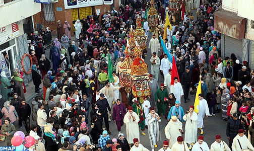 نتيجة بحث الصور عن موكب الشموع المغرب